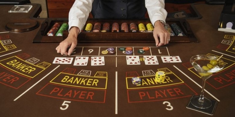 Có 3 cửa là Player, Dealer và Tie để đặt cược